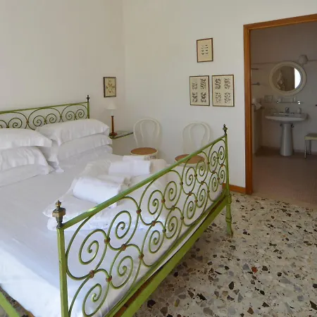 Sleeps 10 With Wifi *