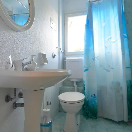 Sleeps 10 With Wifi *